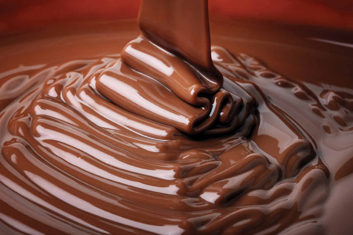 Γιατί η σαλμονέλα «χτυπά» τα εργοστάσια σοκολάτας – Από την Kinder στον κολοσσό της Barry Callebaut