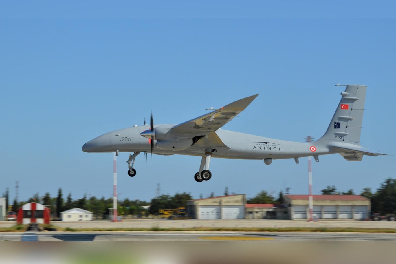UAV Akinci: Πραγματοποίησε βολή βόμβας LGK-82 με κατεύθυνση λέιζερ