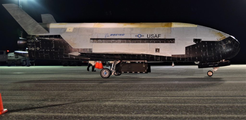 Μυστήριο με την αποστολή του X-37B: Παραμένει  σε τροχιά εδώ και δύο χρόνια – Τι σχέση έχει με την Ουκρανία