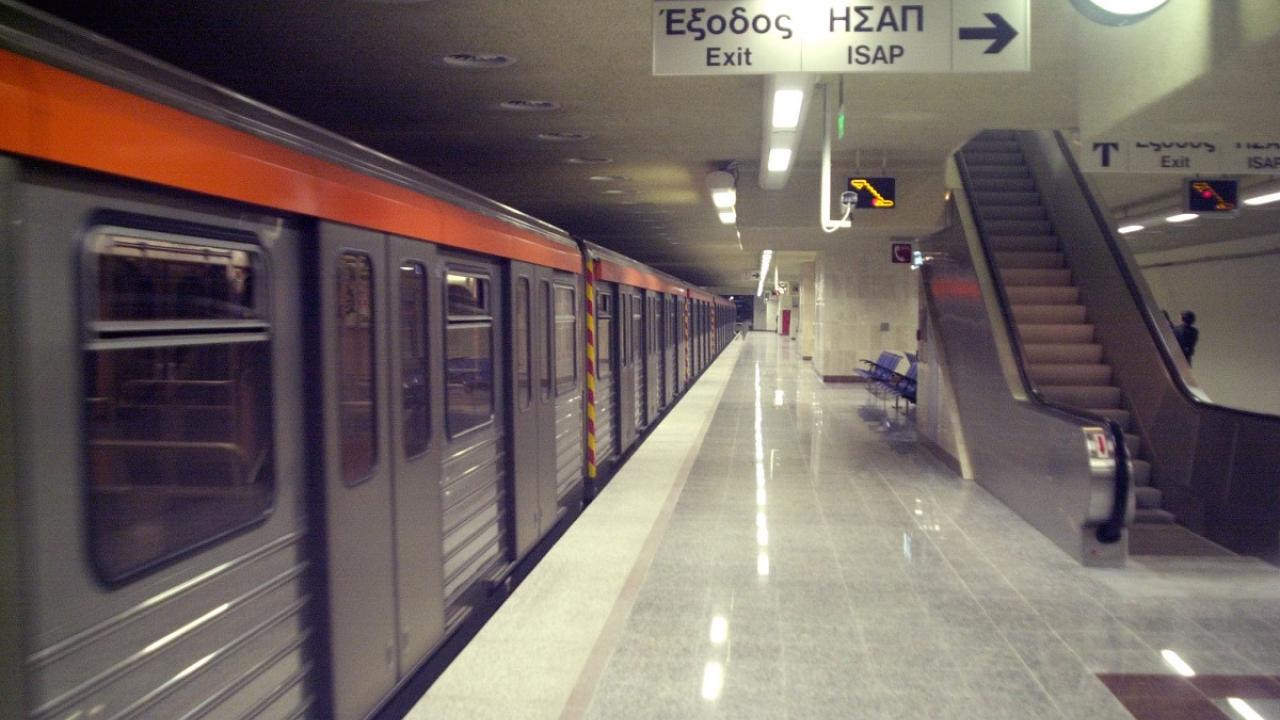 Μετρό «Μοναστηράκι»: Εκκενώνεται ο σταθμός μετά από τηλεφώνημα για βόμβα