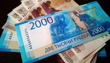Το CBS εξυμνεί το ρούβλι: «Το ρωσικό νόμισμα ήταν το ισχυρότερο του 2022 – Οι κυρώσεις της Δύσης απέτυχαν»