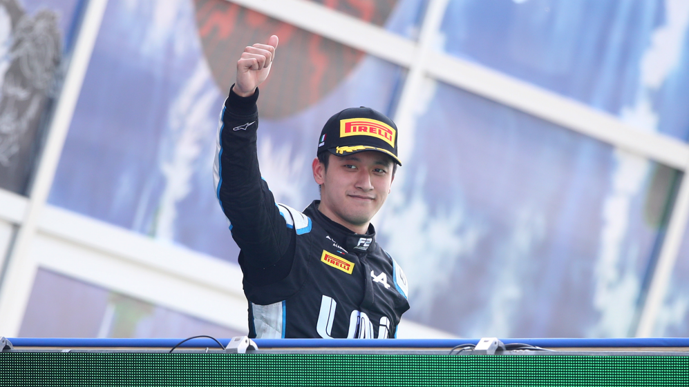 Formula 1: «Είμαι εντάξει όλα καλά» λέει ο Ζου παρά το τρομακτικό ατύχημα