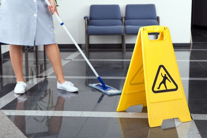 Αυστραλία: Δίνει μισθό 7.200 ευρώ το μήνα σε όποιον γίνει καθαριστής – Υπάρχει έλλειψη στο επάγγελμα