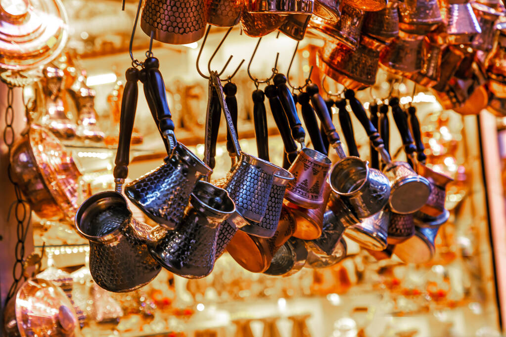 Διαρρήξεις στη Λέσβο: 41χρονος κατάφερε να αποσπάσει 1.500 ευρώ σε μετρητά… και κατσαρόλες