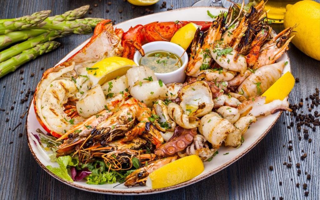 Καλύτερα να τα προτιμάς: Αυτά είναι τα πιο υγιεινά είδη θαλασσινών