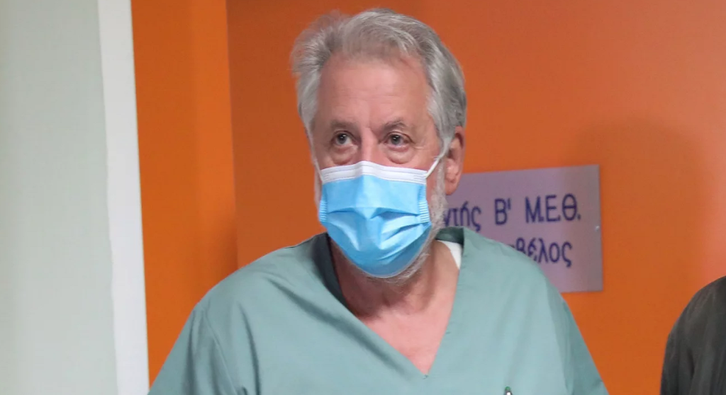 Ν.Καπραβέλος: «Ήταν μεγάλο λάθος που σταμάτησε η υποχρεωτική χρήση μάσκας – Πληρώνουμε τη χαλάρωση των μέτρων»