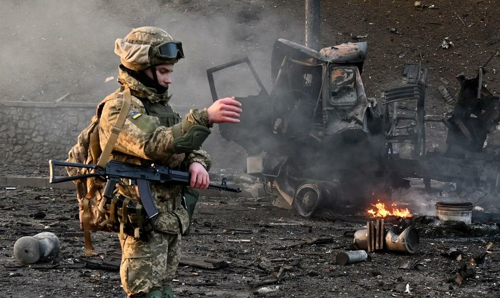 Oι ρωσικές δυνάμεις συγκεντρώνονται έξω από το Σεβέρσκ για την τελική έφοδο