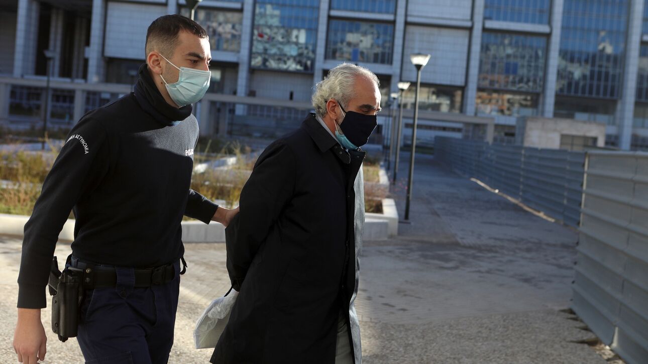 Δίκη ψευτογιατρού: Σήμερα η απολογία του Dr Kontos που χορηγούσε μαντζούνια σε καρκινοπαθείς