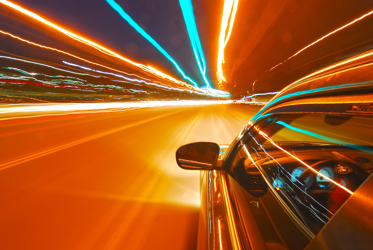 Οδική ασφάλεια: «Κόφτες» ταχύτητας και μαύρα κουτιά στον βασικό εξοπλισμό των αυτοκινήτων