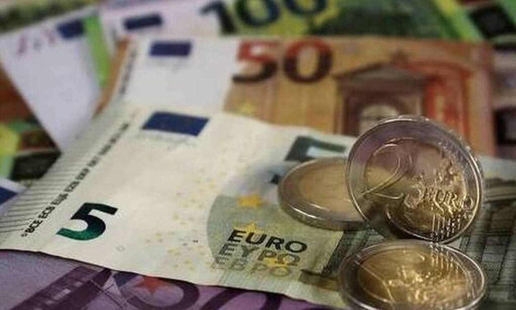 Αντίστροφη μέτρηση για τα «ραβασάκια» της επιστρεπτέας προκαταβολής σε 700.000 δικαιούχους