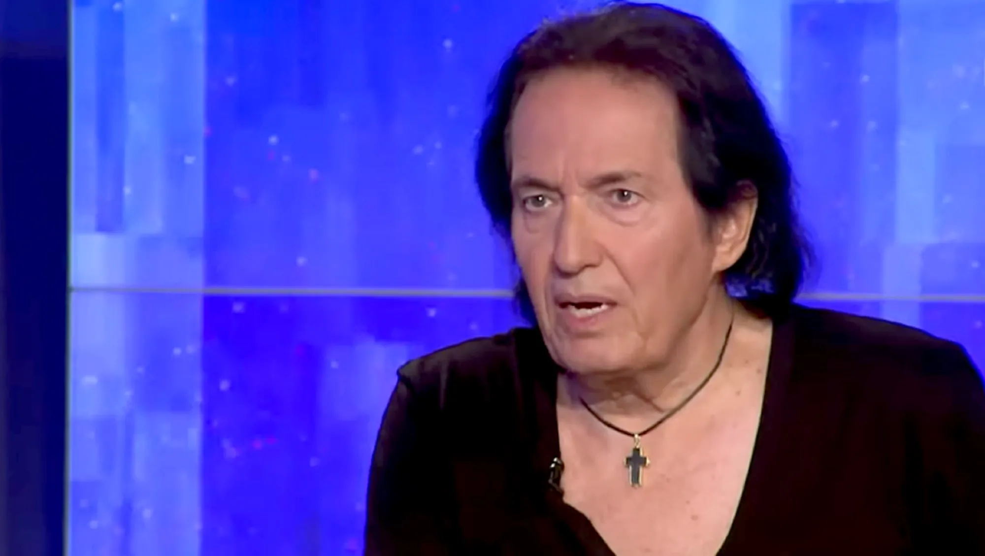 Ο Πασχάλης την «είδε» Beatles: «Ήμουν σουπερστάρ – Με έπαιρνε περιπολικό από το ξενοδοχείο και με πήγαινε»