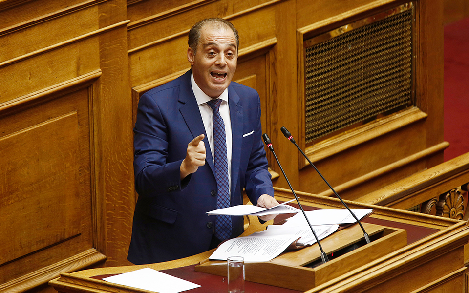 Κ.Βελόπουλος κατά της κυβέρνησης: Δικαίως σας εξευτέλισαν στο Ευρωπαϊκό κοινοβούλιο!