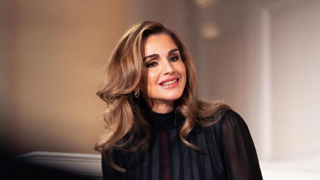 Βασίλισσα Ράνια της Ιορδανίας: Ανακοίνωσε τον αρραβώνα της κόρης – Ελληνικής καταγωγής ο γαμπρός