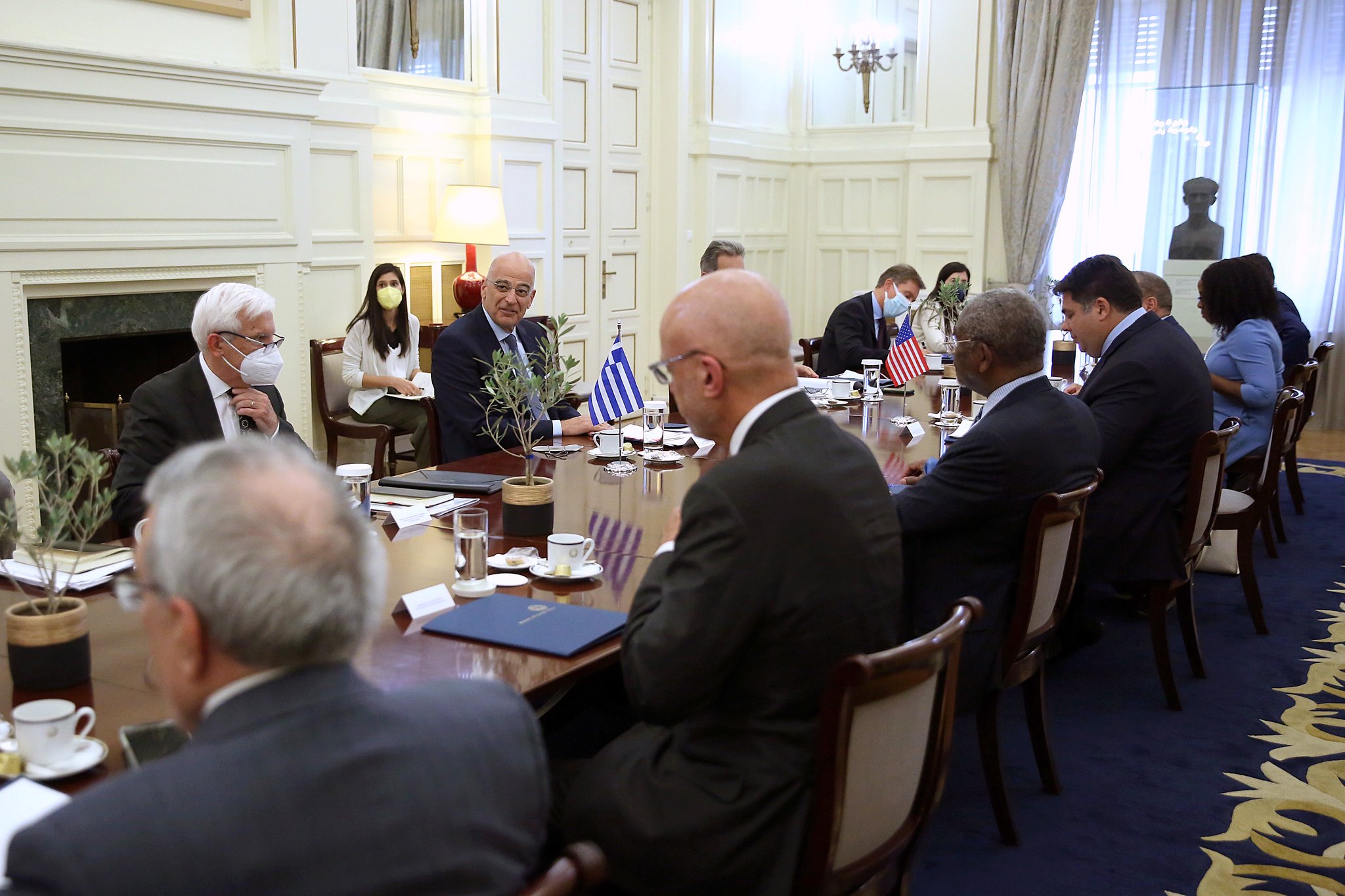 Συνάντηση Ν.Δένδια με Αμερικανούς βουλευτές: Στο τραπέζι η τουρκική παραβατικότητα 