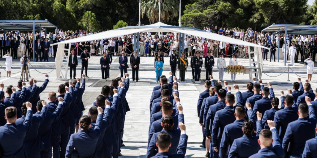 Σχολή Ικάρων: Πήραν τα ξίφη τους σήμερα οι νέοι Ανθυποσμηναγοί