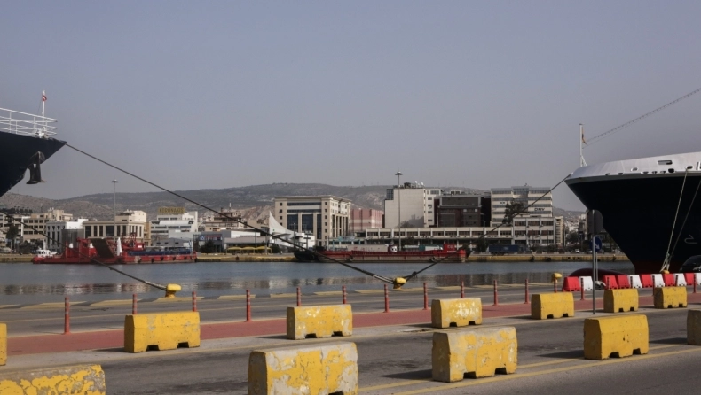 Λιμάνι Πειραιά: Ανασύρθηκε νεκρός ένας 67χρονος ο οποίος έπεσε με το αυτοκίνητο του στη θάλασσα
