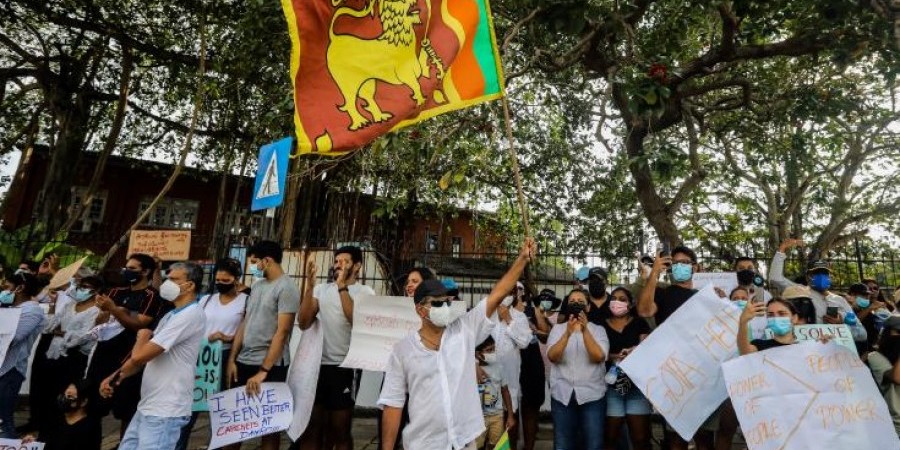 Σρι Λάνκα: Ο πρόεδρος Ρατζαπάξα εγκατέλειψε το προεδρικό μέγαρο λίγο πριν εισβάλουν σε αυτό οργισμένοι διαδηλωτές