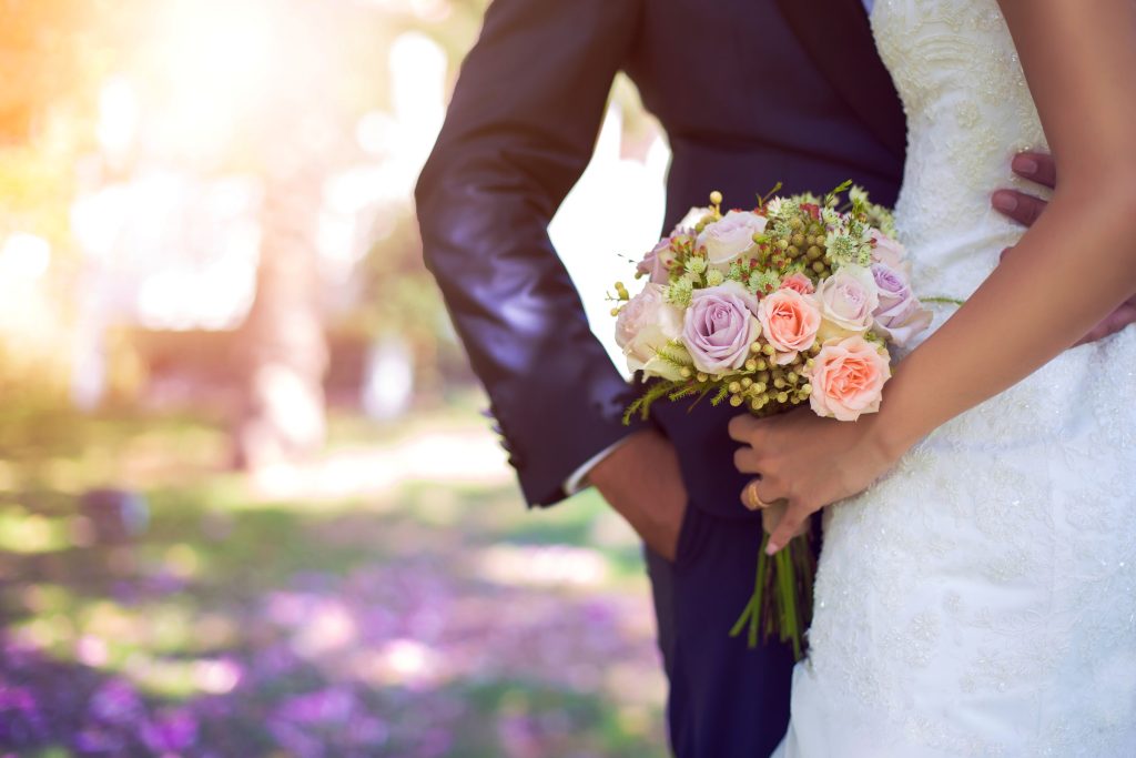 Σπάρτη: Ο γάμος της χρονιάς! – Ο γαμπρός πήγε στο γάμο με νεκροφόρα! (βίντεο)