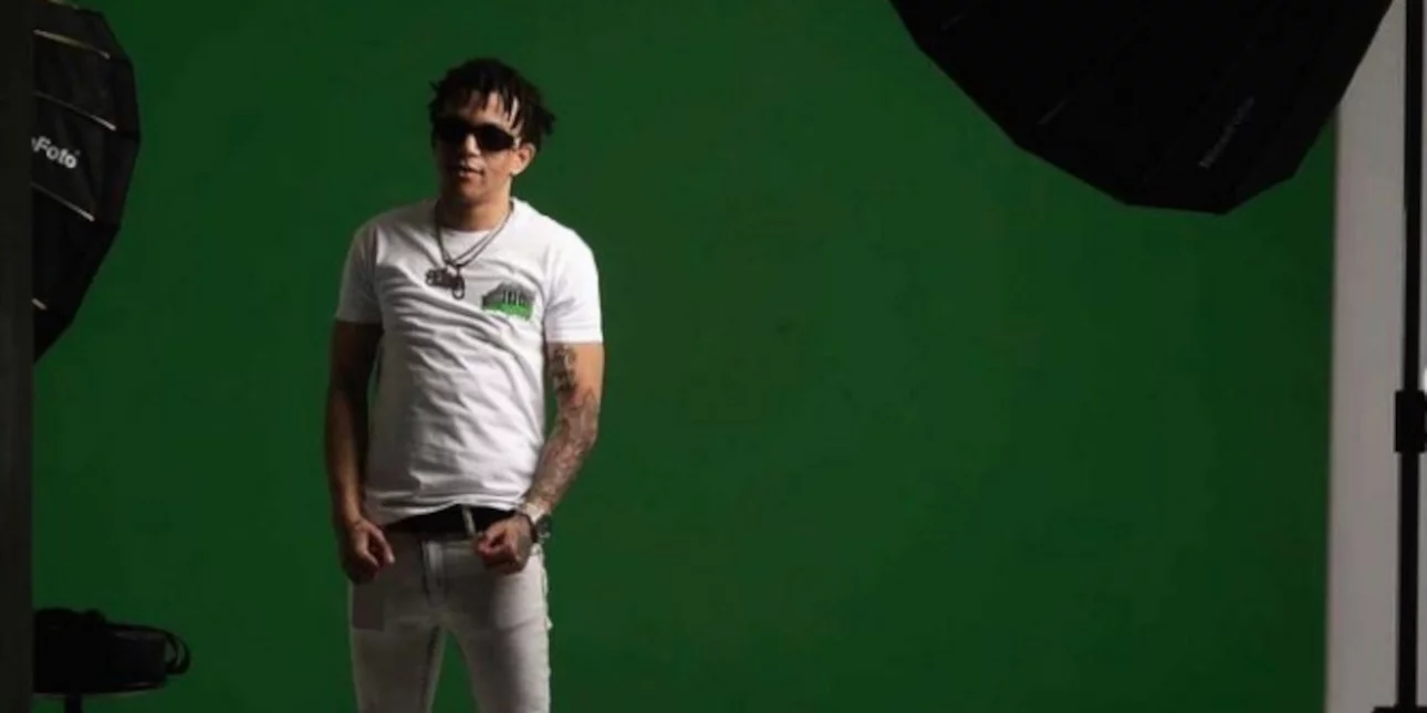 Χαμός στο Live του Thug Slime στις Σπέτσες: Ο τράπερ χαστούκισε ένα αγόρι 