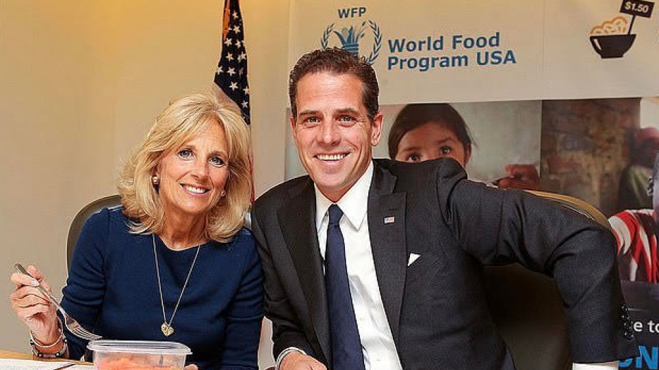 ΗΠΑ: Όταν ο Χάντερ Μπάιντεν αποκαλούσε τη σύζυγο του πατέρα του «εκδικητική ηλίθια»