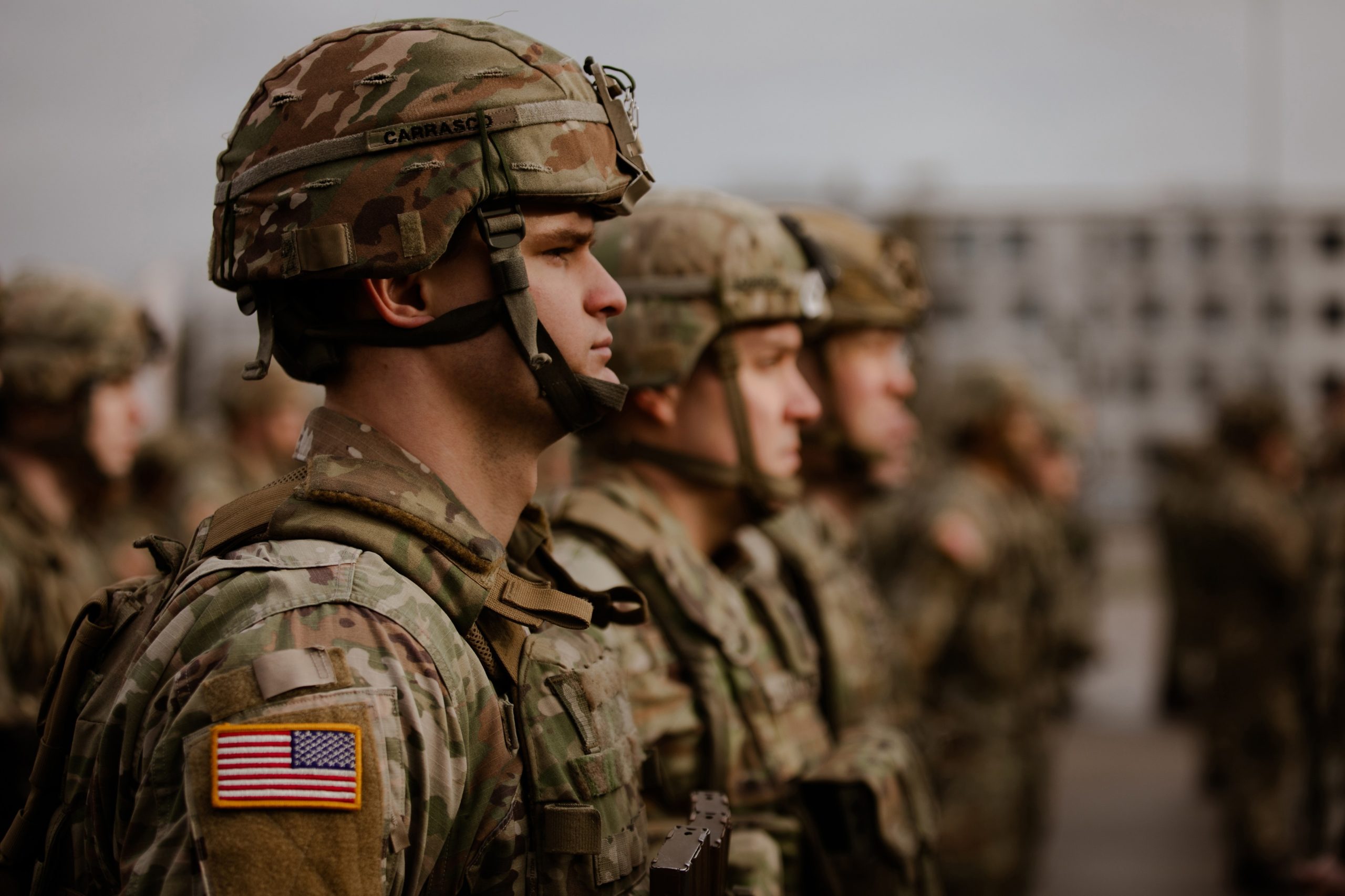 Κρίση στον αμερικανικό στρατό: Έτοιμος να «στείλει σπίτι τους» 62.000 στρατιώτες απλά γιατί δεν έχουν εμβολιαστεί!