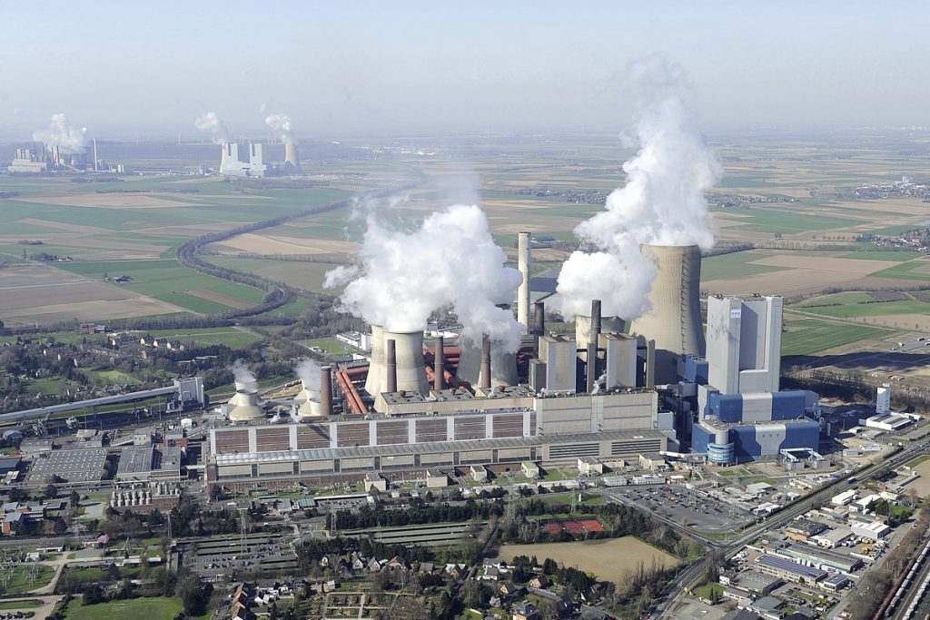 Η Γερμανία ετοιμάζεται να επαναλειτουργήσει τους σταθμούς ηλεκτροπαραγωγής με καύση λιγνίτη