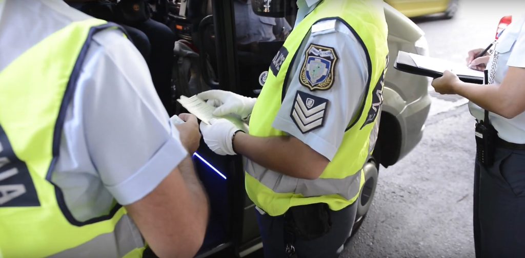 Έλεγχοι τροχαίας: Αρνητικό ρεκόρ με 22.516 παραβάσεις σε μια εβδομάδα