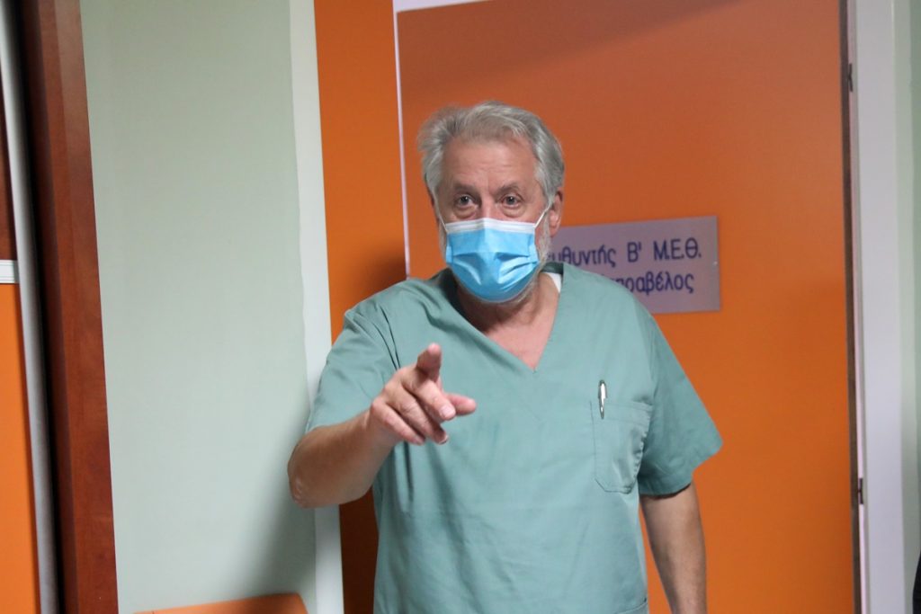 Ν.Καπραβέλος: «Πληρώνουμε τα ακραία χαλαρωτικά μέτρα – Λάθος η μη χρήση μάσκας στους εσωτερικούς χώρους»