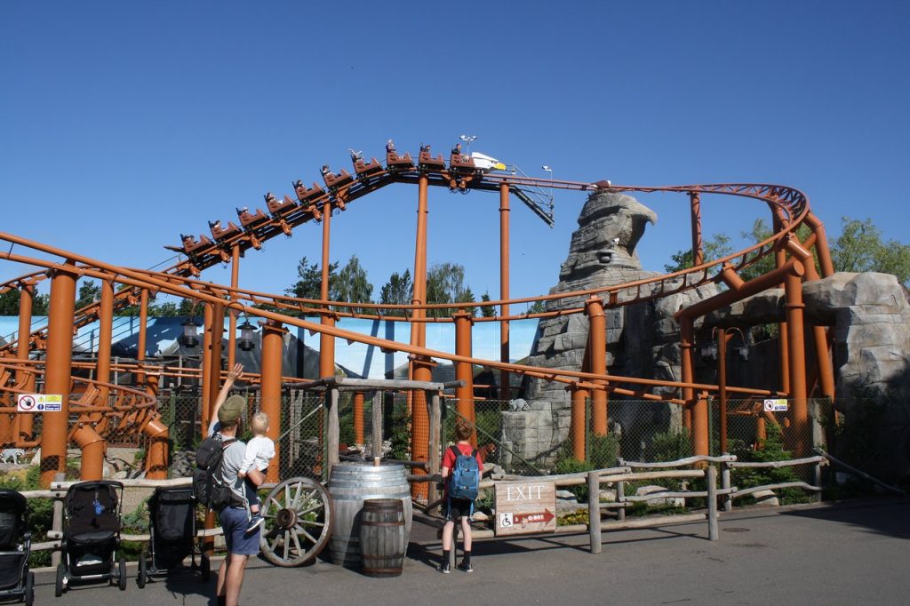 Σοκ σε λούνα παρκ της Δανίας: Αποκολλήθηκε βαγόνι από τρενάκι – Νεκρή μια 14χρονη κοπέλα