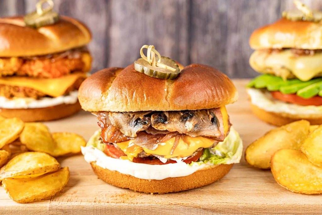 Τα πιο πολυσυζητημένα burgers του πλανήτη – Το πιο ακριβό και το πιο vegan (φώτο)
