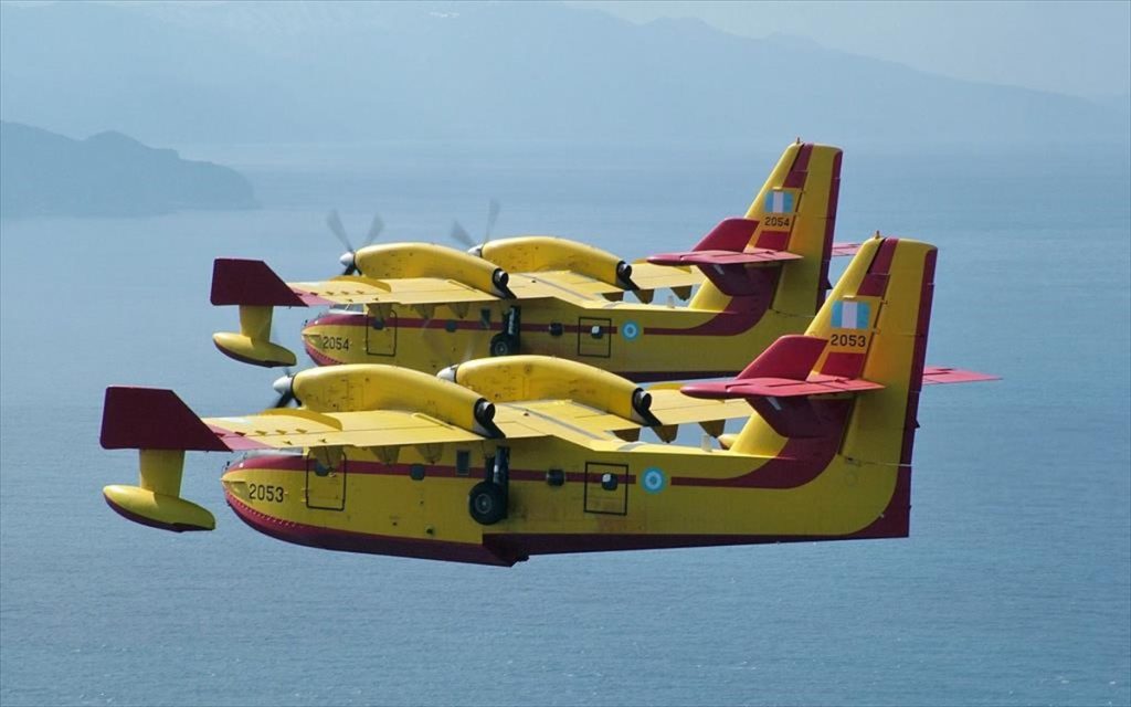 Η Ελλάδα καίγεται και…στέλνει πυροσβεστικά αεροσκάφη στην Αλβανία