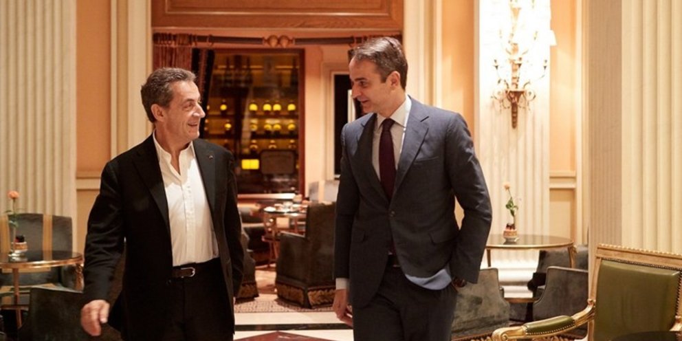 Με τον Ν.Σαρκοζί συναντήθηκε χθες ο Κ.Μητσοτάκης – Στην Ελλάδα για διακοπές ο πρώην πρόεδρος της Γαλλίας