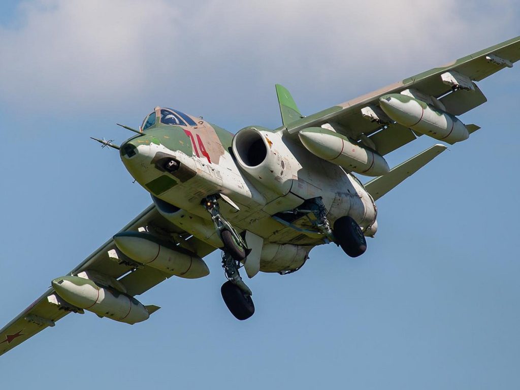 Su-25 πάνω από την Ουκρανία: Το ρωσικό «ιπτάμενο πυροβολικό» εν δράσει
