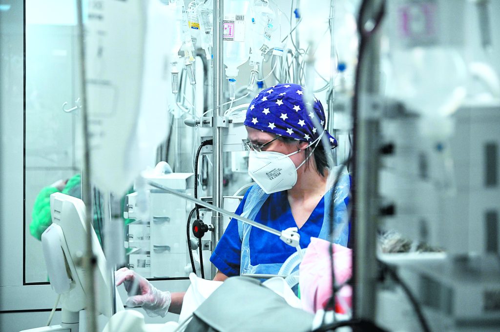 Ιράν: Γιατροί έβγαλαν μπουκάλι 19 εκατοστών από τον πισινό 50χρονου άνδρα 