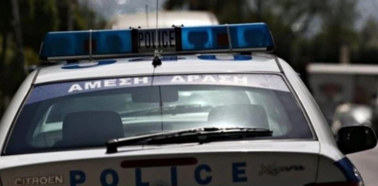 Άρτα: 25χρονη λήστεψε 82χρονη γυναίκα που είχε λιποθυμήσει στη μέση του δρόμου