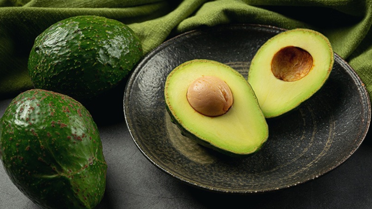 Νέα μελέτη: Πόσο μειώνει την ολική & την κακή χοληστερόλη η καθημερινή κατανάλωση αβοκάντο;