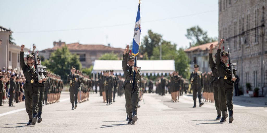 Ορκίστηκαν οι νέοι Μόνιμοι Λοχίες τάξης 2022 του Στρατού Ξηράς (φωτό)
