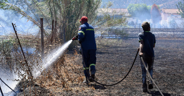 Μεγάλη φωτιά στον Ασκό στην Ζάκυνθο – Εκκενώθηκε ο οικισμός Μεγάλα Αλώνια (upd)