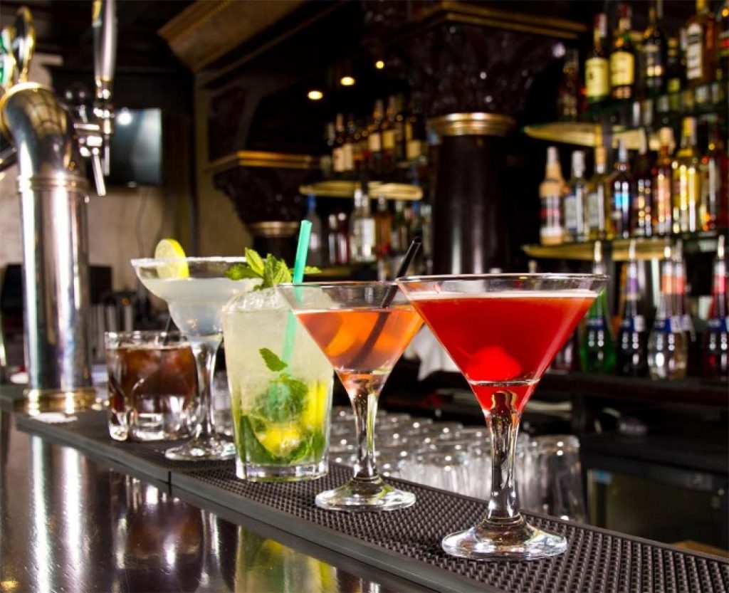 Πρόστιμα σε μαγαζιά για παραβάσεις σε Μύκονο, Ζάκυνθο και Θεσσαλονίκη 