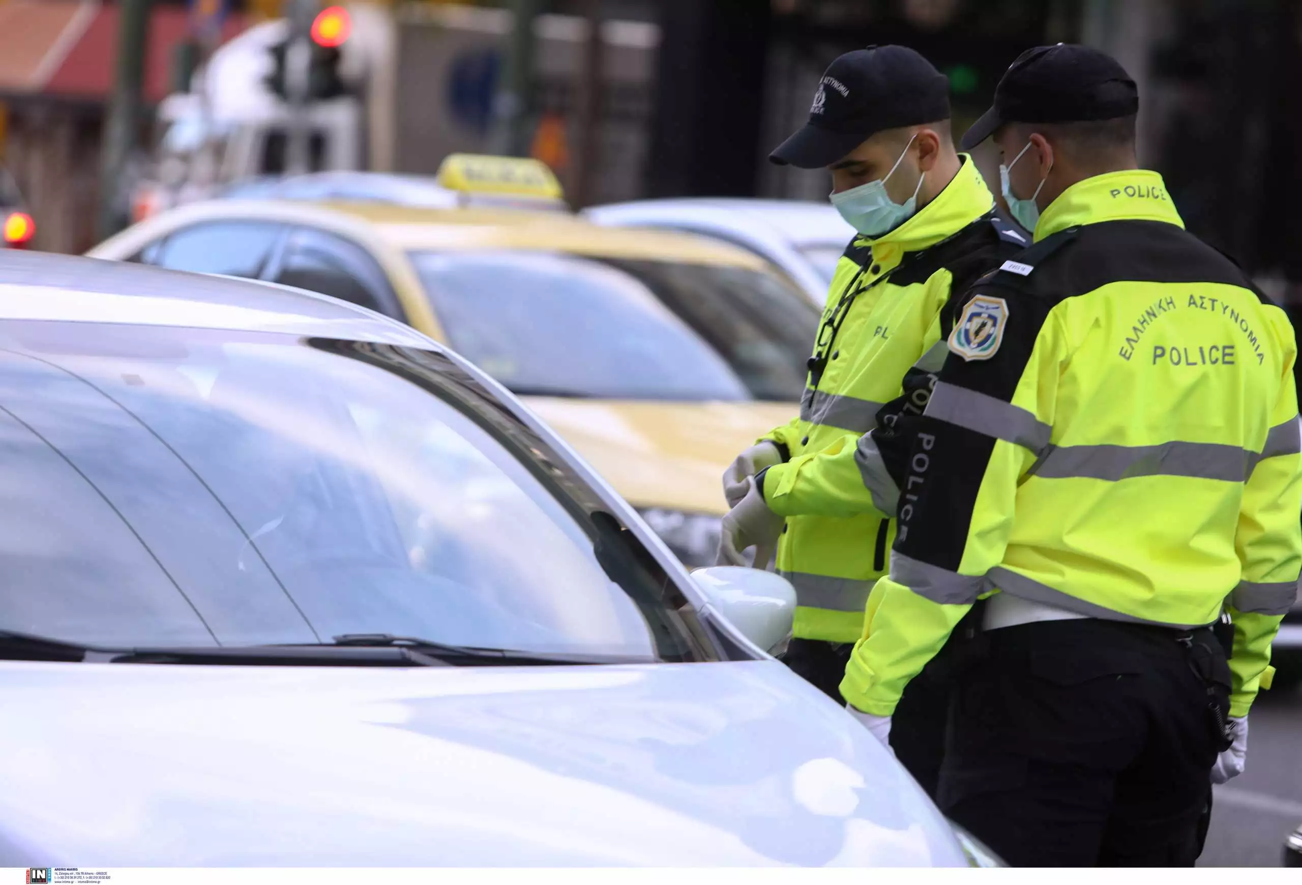 «Βροχή» τα πρόστιμα στην παραλιακή μετά από νέα έφοδο της Τροχαίας 