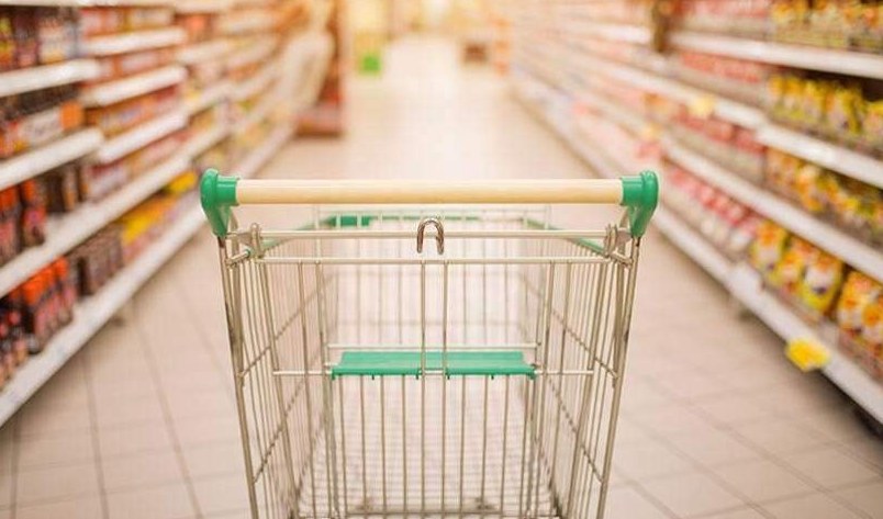Έρευνα του ΣΕΛΠΕ: Ένας στους δύο καταναλωτές θα «κόβουν» αγορές για να πληρώσουν λογαριασμούς