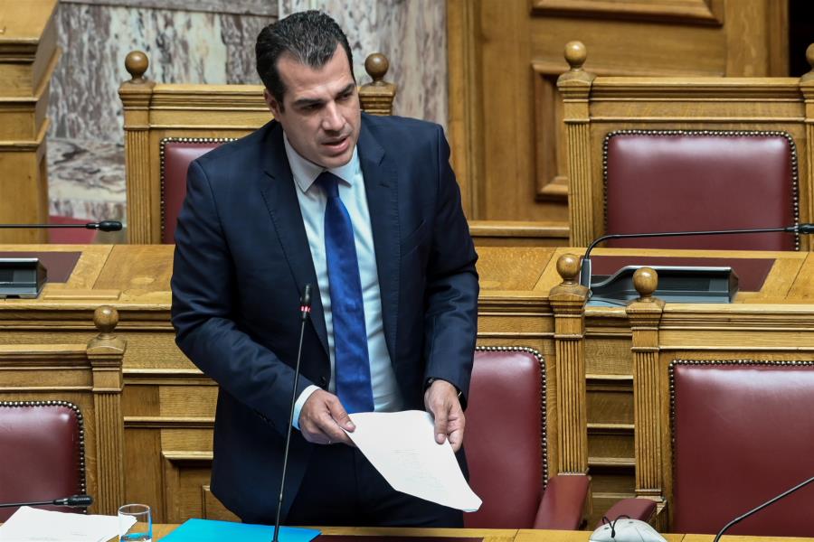 Βουλή: Ψηφίστηκε το νομοσχέδιο για την ιατρικώς υποβοηθούμενη αναπαραγωγή
