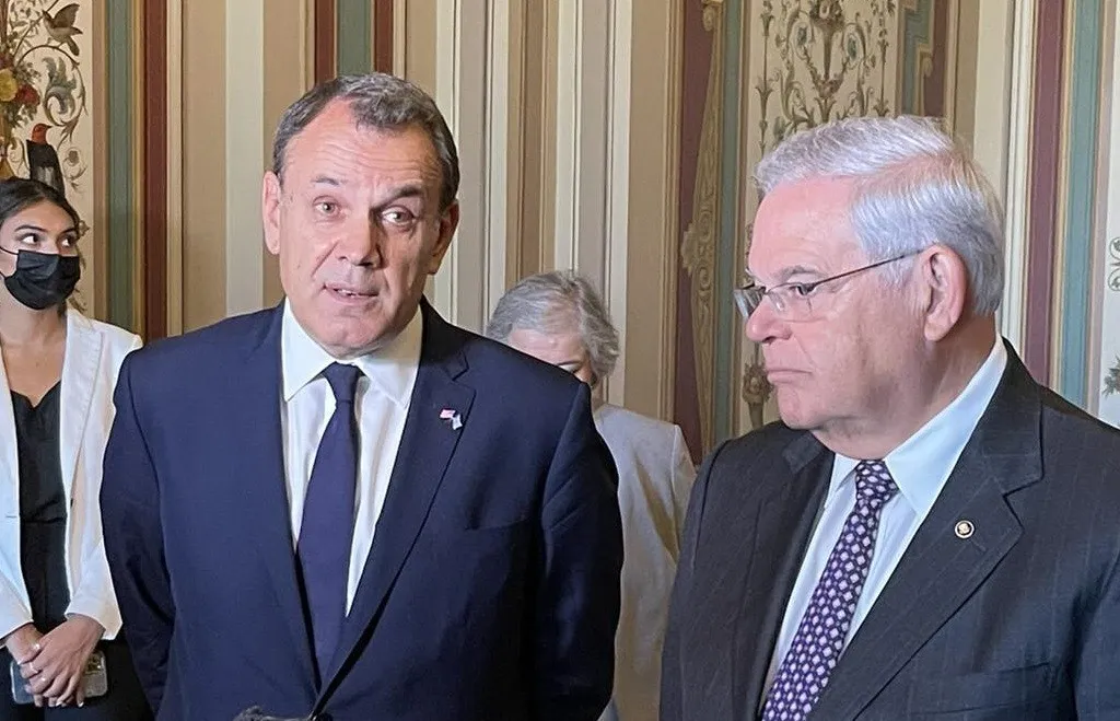 Συνάντηση Ν.Παναγιωτόπουλου – Ρ.Μενέντεζ: Στο επίκεντρο των συνομιλιών οι τουρκικές προκλήσει