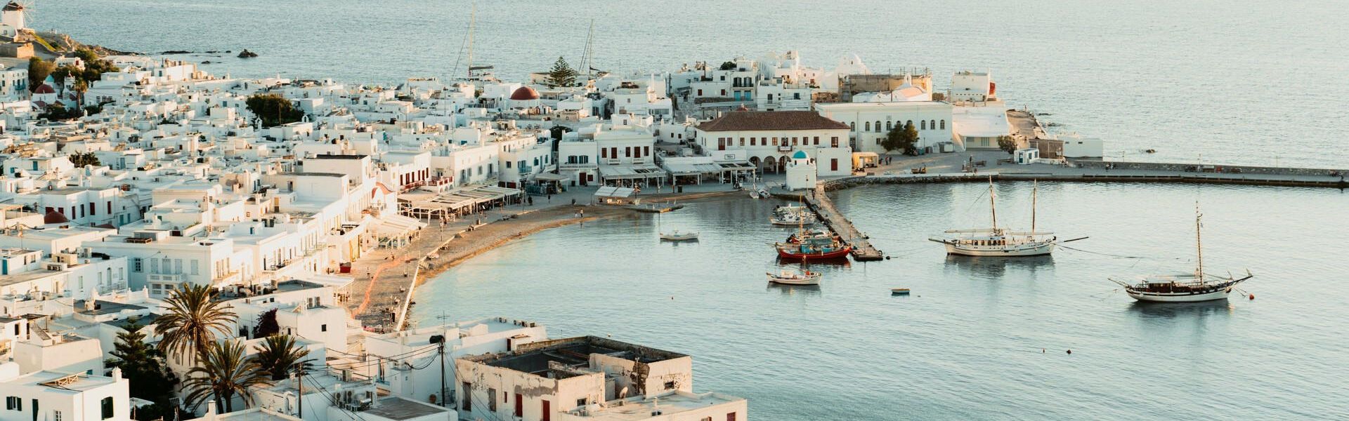 Μύκονος: Ελεύθεροι αφέθηκαν η 27χρονη Ελληνίδα concierge και ο 28χρονος Αλβανός ντίλερ