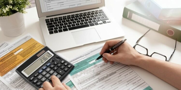 Μετάθεση της υποβολής των φορολογικών δηλώσεων μέχρι το τέλος του Σεπτεμβρίου ζητά το OEE