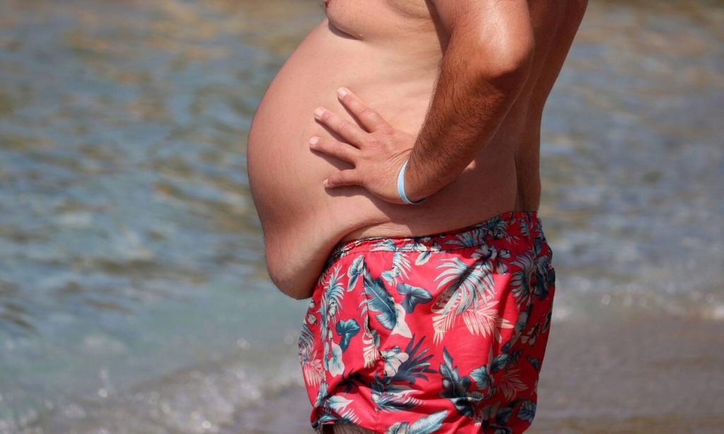 Έχετε αναρωτηθεί; – Γιατί η έκθεση στον ήλιο κάνει τους άνδρες πιο πεινασμένους από τις γυναίκες;