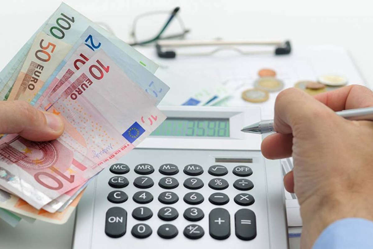 Οι Έλληνες δουλεύουν 181 ημέρες το χρόνο για να πληρώνουν φόρους και εισφορές!