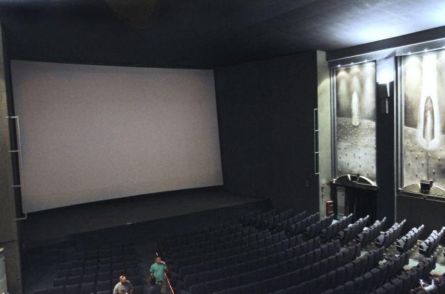 Κινηματογράφος Ideal: Έπεσε μέρος της οροφής εξαιτίας κατάρρευσης του διπλανού κτιρίου