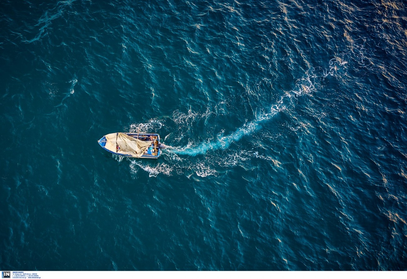 Σκιάθος: Περιπέτεια εν πλω για 57 άτομα πάνω σε σκάφος που παρουσίασε μηχανική βλάβη