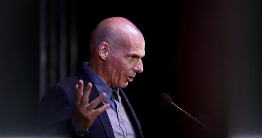 Γ.Βαρουφάκης κατά Κ.Μητσοτάκη: «Αγαπητέ Κυριάκο αναγκάζεσαι να επιστρατεύεις το μυστρί και το ψαλίδι;»